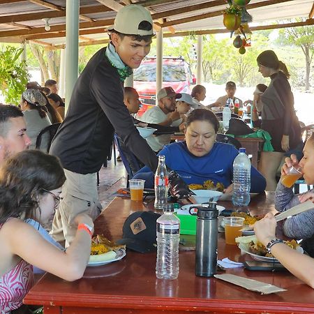 Hostal Sol De Verano Dona Lilia Villavieja Luaran gambar