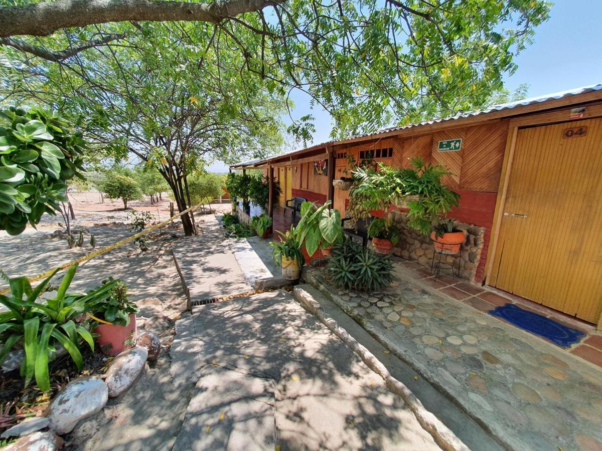 Hostal Sol De Verano Dona Lilia Villavieja Luaran gambar